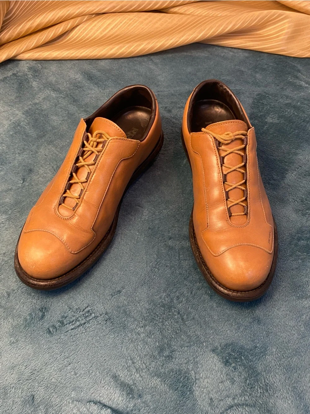 PRADA Italy made, Men’s Tan Leather Oxfords shoes, logos, size 9.5
